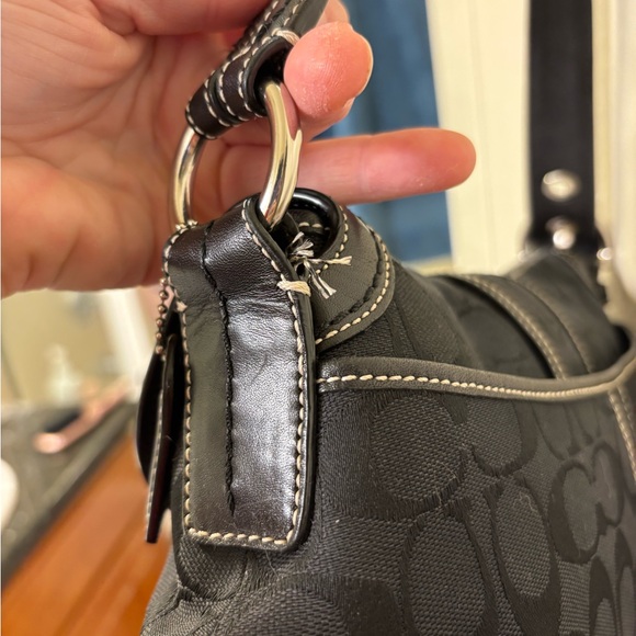 Coach soho 10297 signature shoulder bag with dust bag - Picture 9 of 16